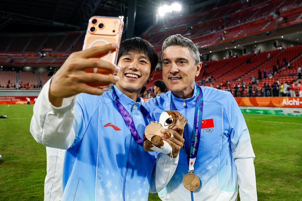 亚运季军战造冲突！22岁国足红星回应：罚点时想干扰对方 问他怕没