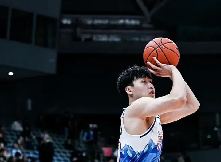 新疆107-92天津 球员评价:6人优秀,2人低迷